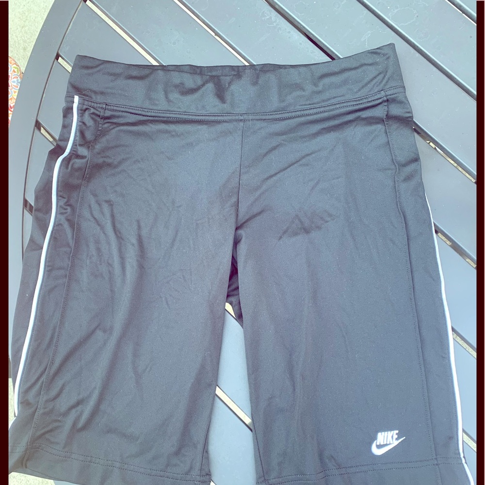 NIKE Women’s bike shorts